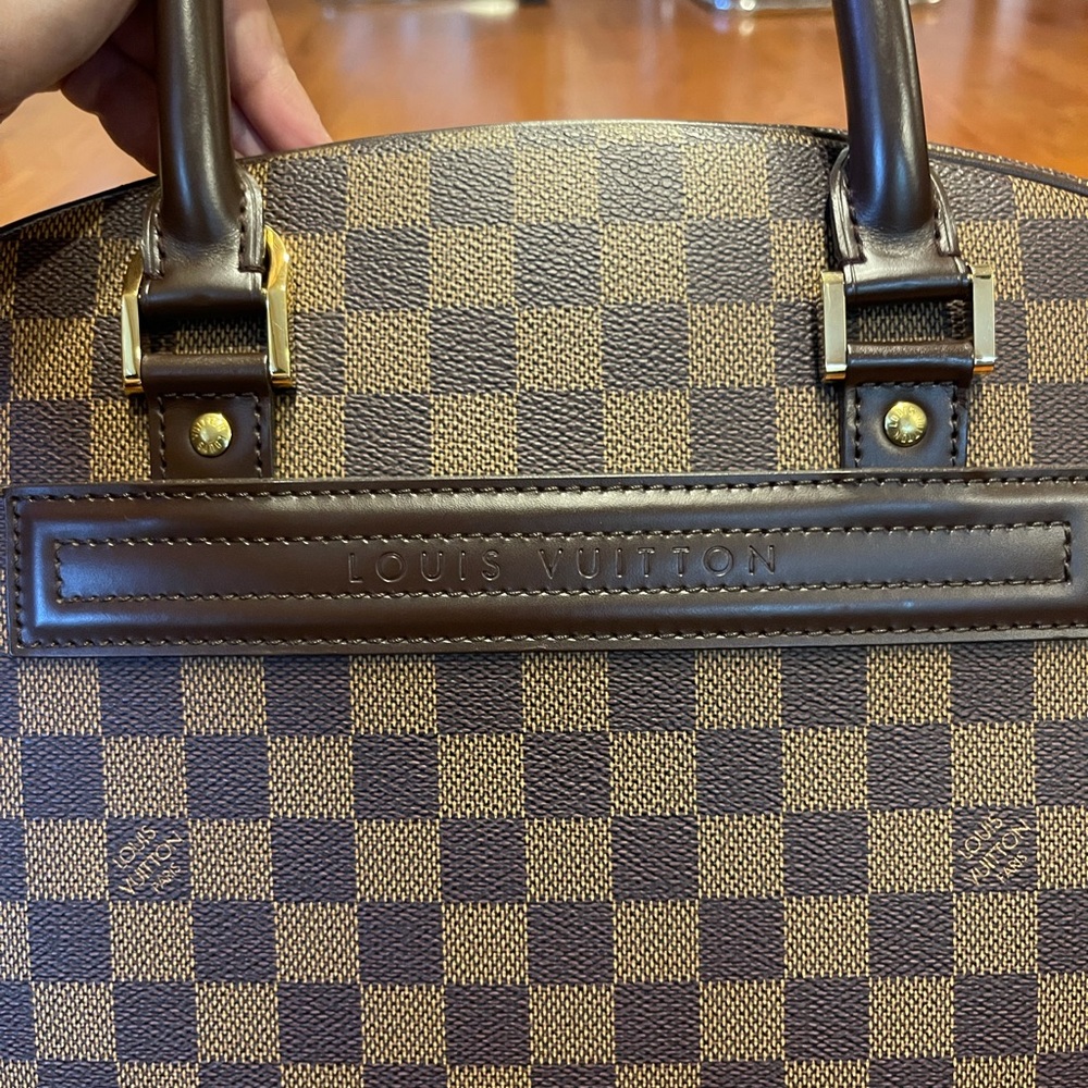 Runway LV - Picture 8 of 15